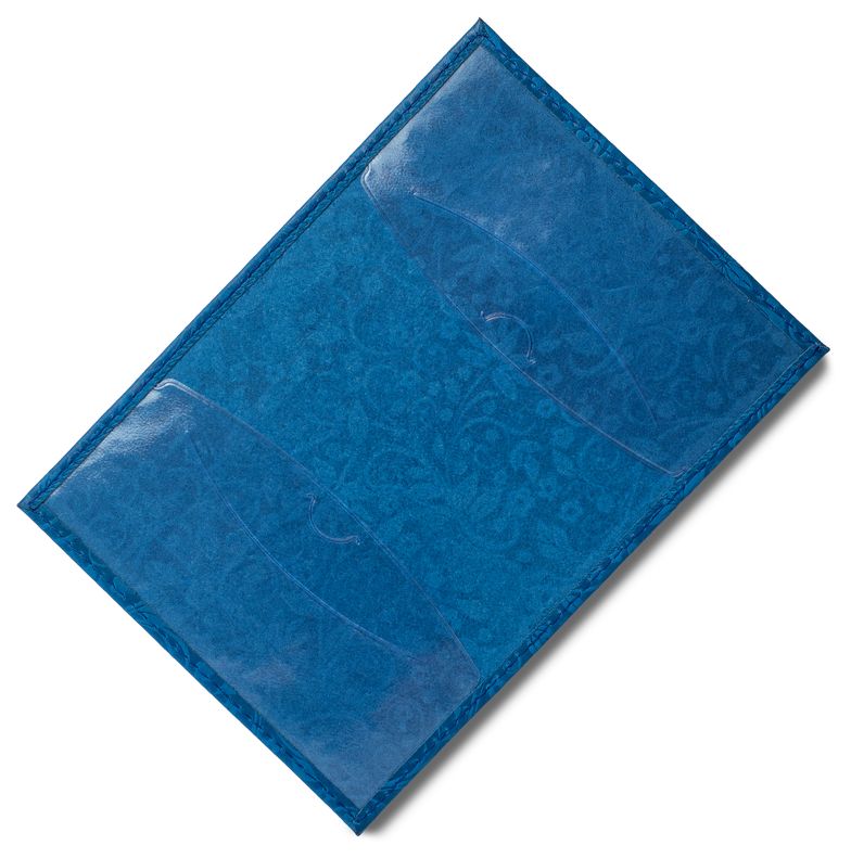 Цена: 152.60 руб. Обложка для паспорта из натуральной кожи, голубой, сплошное тиснение по коже "Флаверс"