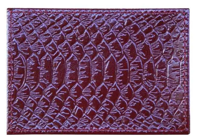 Обложка для проездного билета из лакированной натуральной кожи, бордовый, сплошное тиснение по коже "Питон"