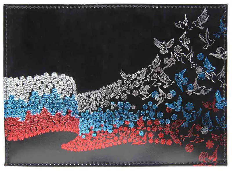 Обложка для автодокументов из лакированной натуральной кожи, черный, тиснение тремя цветами "Летящий Флаг"