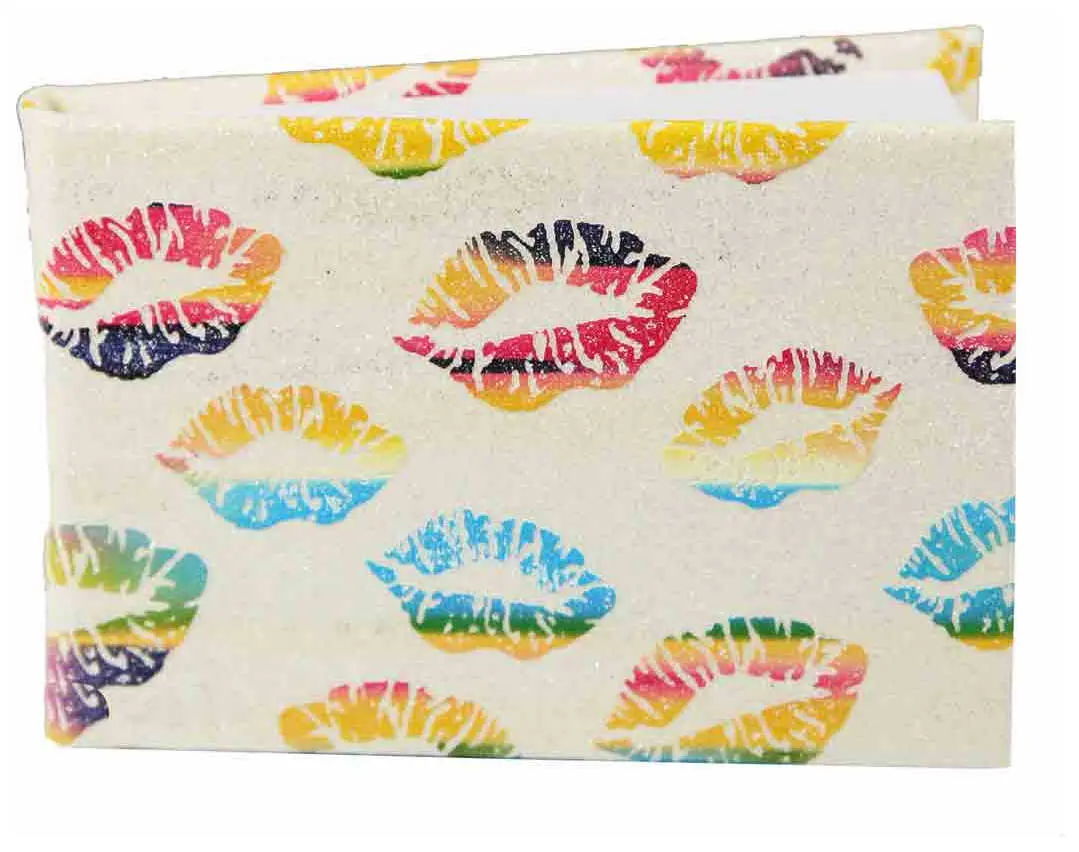 Блокнот из элитных материалов, Поцелуйчики, (9,5см*6,5 см) горизонтальный